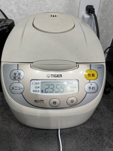 引っ越しに伴いいらないキッチン家電売ります。