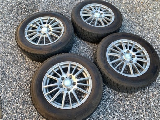 スタッドレスタイヤ　15インチ