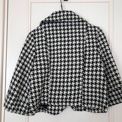 美品　レディース　ポンチョ風　ハーフコート　Mサイズの画像