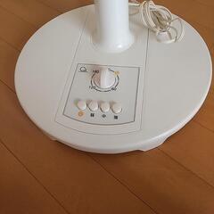 扇風機(3台のうちの３台目)お話し中の画像