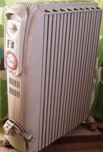 デロンギ  オイルヒーター D091549EF