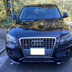 歳末感謝祭、大幅値下げしました‼️買うなら今です‼️アウディQ52.0Tクワトロ４WD入荷しました。車検令和6年10月まで！の画像