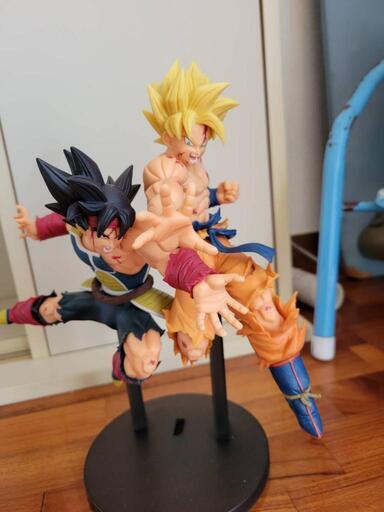 【売れました】2300円→1800円!!ドラゴンボール フィギュア 悟空 バーダックセット