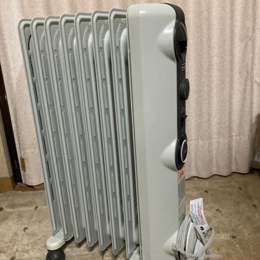 美品　値下げ　デロンギ　オイルヒーター8畳〜10畳