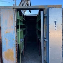 中古　アルミコンテナ　物置