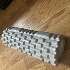 マッサージする筒