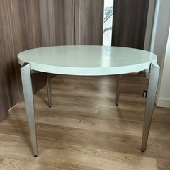 引き取りに来てくれる方お譲りします　FLYMEe Noir LIVING TABLE  ローテーブル　グレーの画像