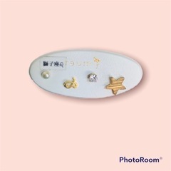 【新品】星座ピアス　2個セット