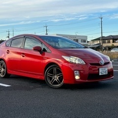 トヨタプリウス　21年です　車検6年7月までです　