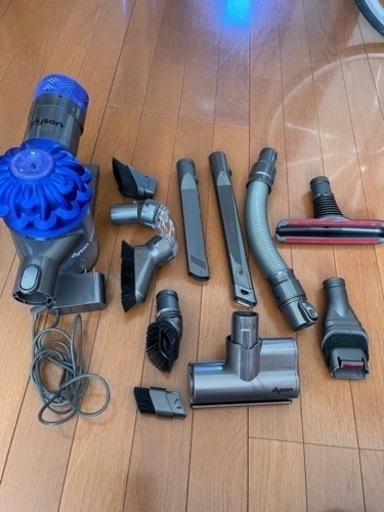ダイソン　掃除機付属品全てつきます