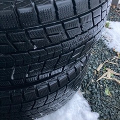 【値下げ】スタッドレスタイヤ　275/70 r16 ランクルの画像
