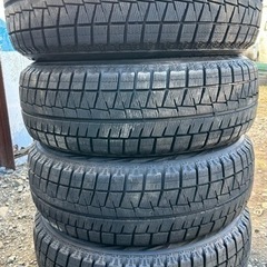 205/60R16 スタッドレスタイヤ