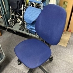 椅子(キャスター付きデスクチェア　高さ調節付き)　🚙近隣の配達可...