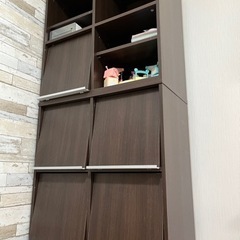 フラップ扉キャビネット