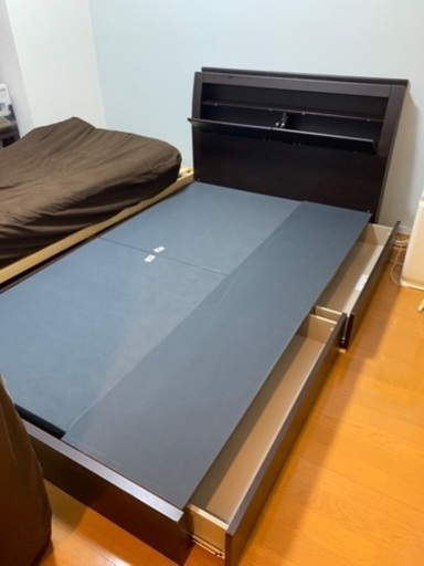 ニトリ　収納付き　セミダブル　ベッド