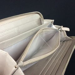 COACH コーチ ラウンドファスナー長財布 ベージュエナメルレザー×シグネチャーの画像