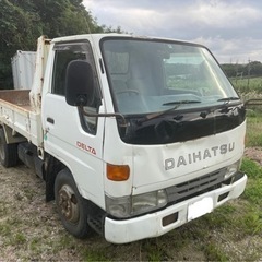 ダイハツ　デルタ　2トンダンプ　5MTの画像