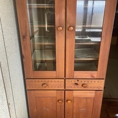 食器棚の画像