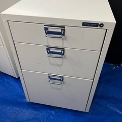 【無料】オフィス用キャビネット3点の画像