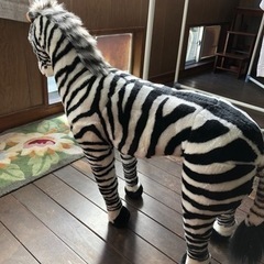 【片付け中】シマウマの置き物？ぬいぐるみ？の画像