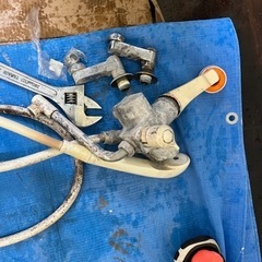 シャワー混合水栓