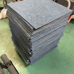 タイルカーペット☆97枚程あります。50×50