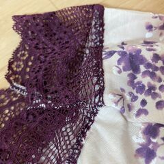 【新品】カップ付き長袖インナー　ベルーナ　新品　Lの画像