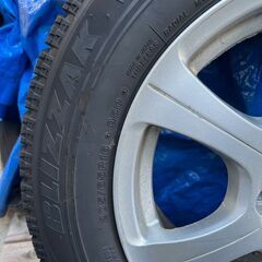 アルミ付スタッドレスタイヤ４本　ブリジストン　BLIZZAK VRX　205/65R16 95Q 　