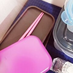 会社のお弁当にどうですか🥰【高校で少し使っていました😘】左の紫の...