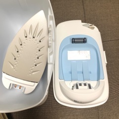 ほぼ新品　超美品　綺麗　パナソニック　アイロン台　おまけ　 ナショナル コードレススチームアイロン NI-CL405 ブランド　スチーム　アイロン　長持ち　可愛い　新生活　1人暮らし　シャツ　ワイシャツ　シワのばしプレス　ズボン　の画像