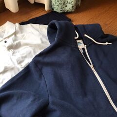 メンズ　カジュアル　まとめて　パーカー　シャツ　ジャケット　パンツ　ジャーナルスタンダード　コーディネートの画像