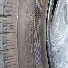 ブリジストン　VRX2    185/65R　15　スタッドレスタイヤ（フリード型式6AA-GB7）