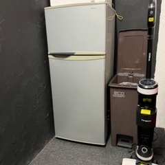 冷蔵庫　（ 高さ114×47×47）の画像