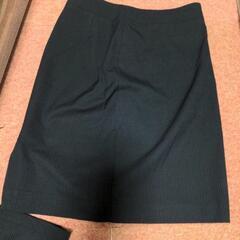 値下げ‼️UNIQLOスーツ3点セット美品✨の画像