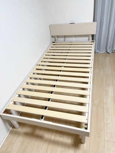 シングルベッド　一人暮らし　ホワイト　組み立て　充電器