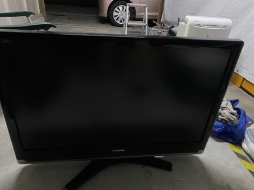 37型REGZAテレビ