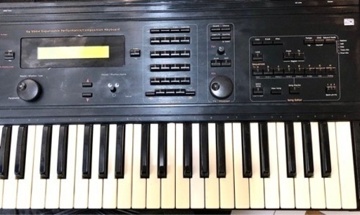 2月8迄!!中古アップライトピアノ エテルナE10D 2月8迄!!中古アップライトピアノ エテルナE10D