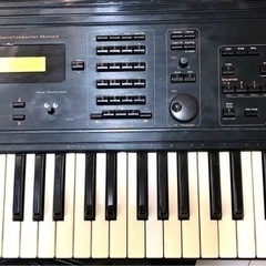 【お値下げしました】エンソニック MR61 キーボードシンセサイザー(ケース付き)40000円→30000円の画像