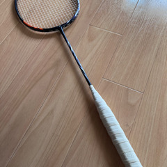 【ほぼ新品】バドミントンラケット アストロクス100zx YONEX