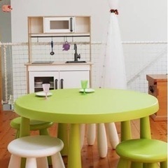 IKEA イケア マンムット キッズテーブル 室内/屋外用 グリーン 85 cmの画像