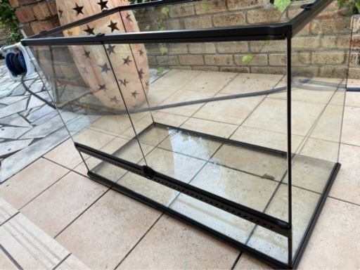 爬虫類ケージ　グラステラリウム