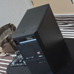 デスクトップ型PC　ケース　マザボ付き