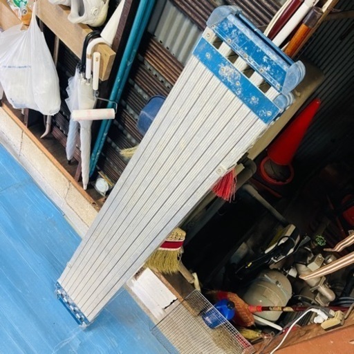 受け渡し者決まりました。PiCa ピカコーポレイションアルミニウム合金製 伸縮式足場 STKD-C2823A 伸長 2.80m 縮長 1.63m 口最大使用質量 120kg