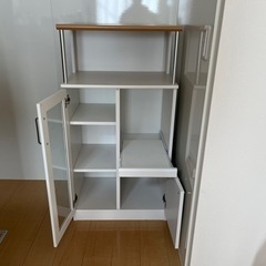 食器棚の画像