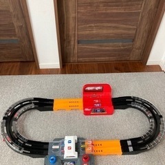 値下げ！トミカ　スピードウェイGoGoアクセルサーキット