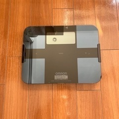【無料・美品】オムロン 体重体組成計 カラダスキャンHBF-256T