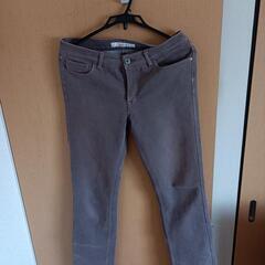 ユニクロレディースパンツです。２本セットです。