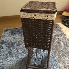 トイレットペーパーストッカーの画像