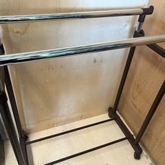 ハンガーラック(ブラウン)