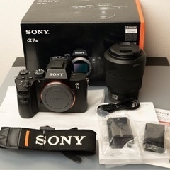 Sony a7III フルサイズミラーレス一眼レフカメラ(付属品+おまけ付き)